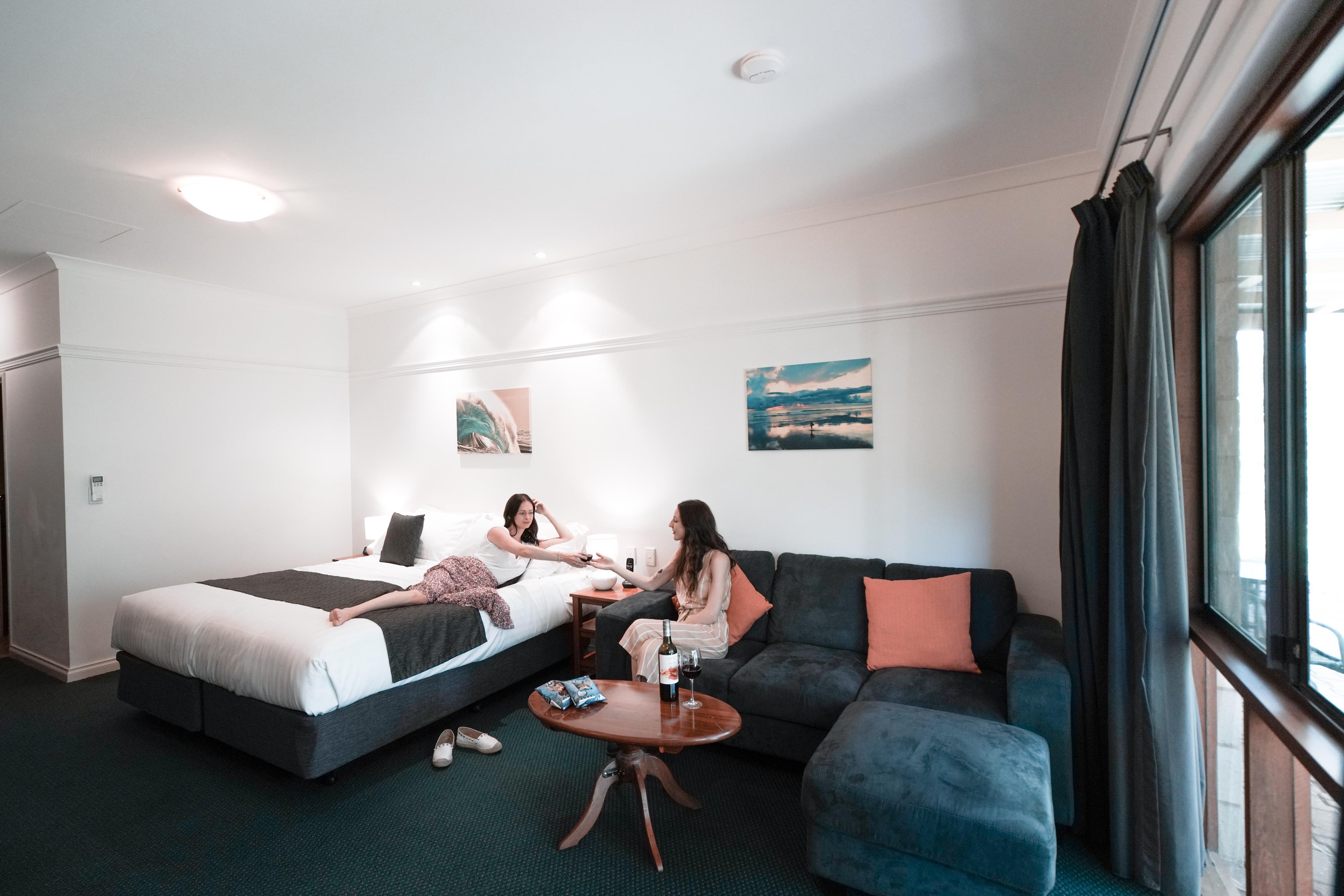 สเตย์ มาร์กาเร็ต ริเวอร์ Hotel Margaret River ภายนอก รูปภาพ
