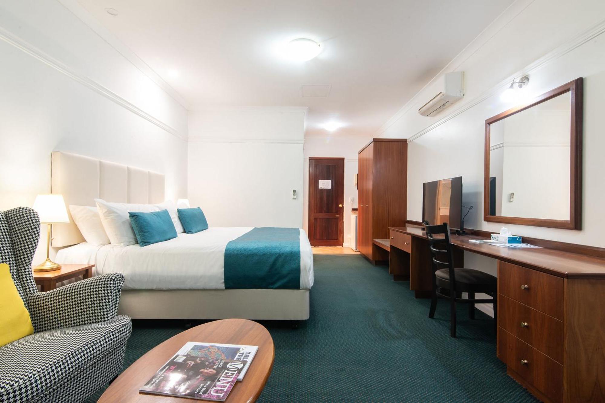 สเตย์ มาร์กาเร็ต ริเวอร์ Hotel Margaret River ภายนอก รูปภาพ