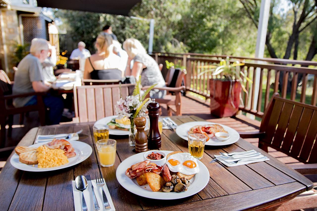 สเตย์ มาร์กาเร็ต ริเวอร์ Hotel Margaret River ภายนอก รูปภาพ