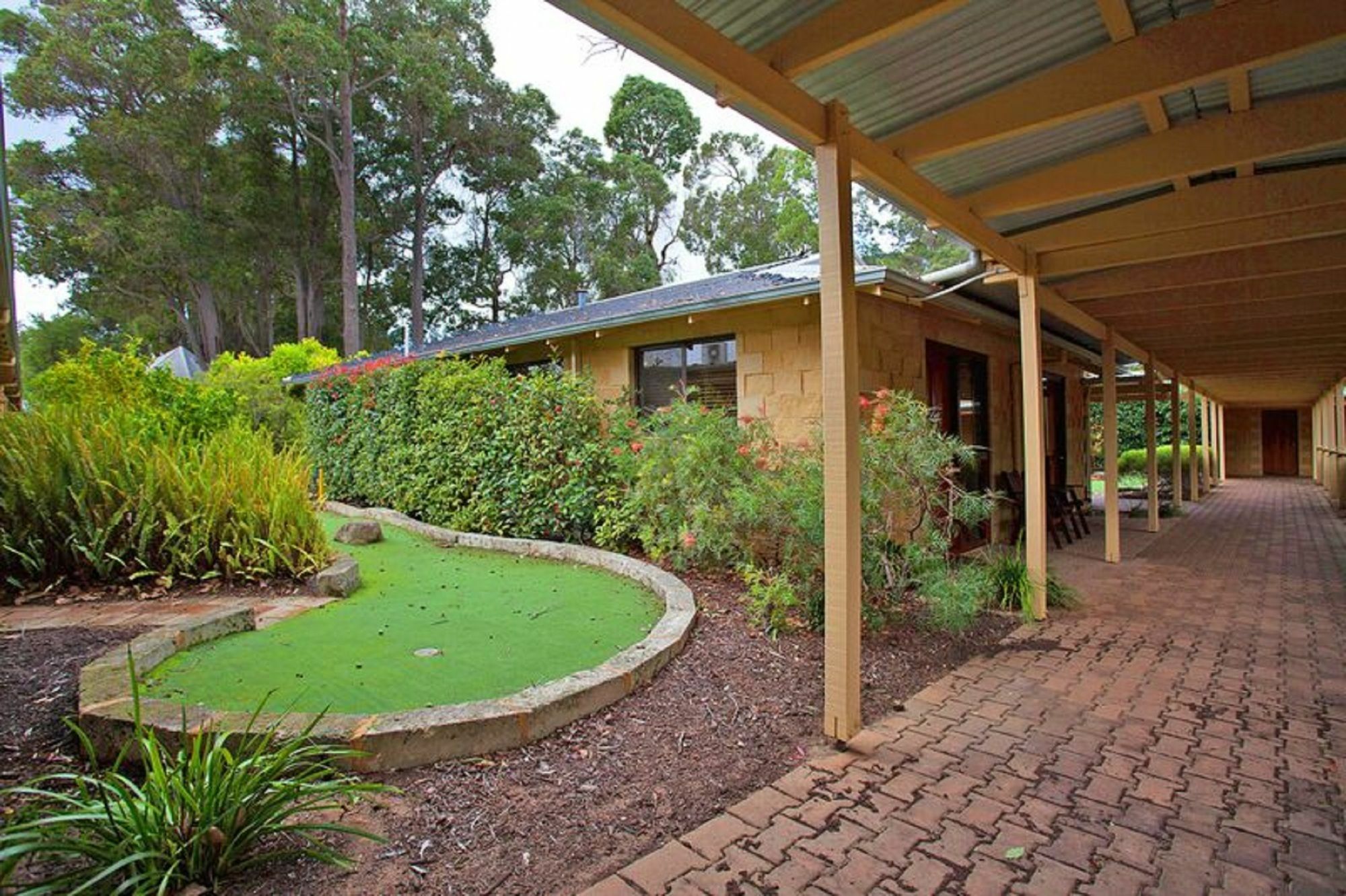 สเตย์ มาร์กาเร็ต ริเวอร์ Hotel Margaret River ภายนอก รูปภาพ