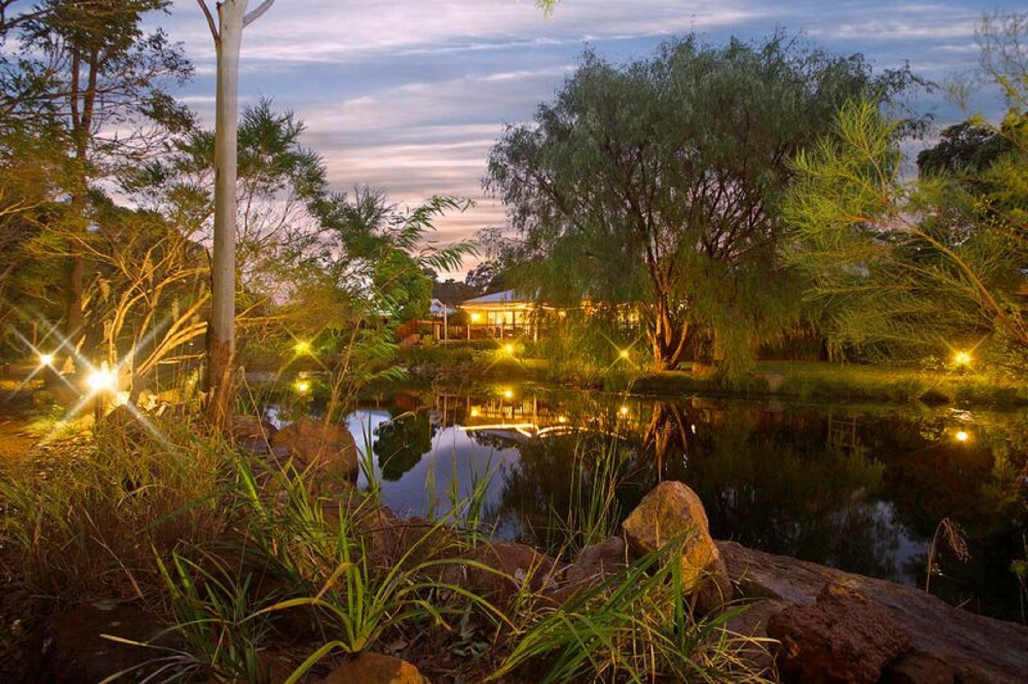 สเตย์ มาร์กาเร็ต ริเวอร์ Hotel Margaret River ภายนอก รูปภาพ