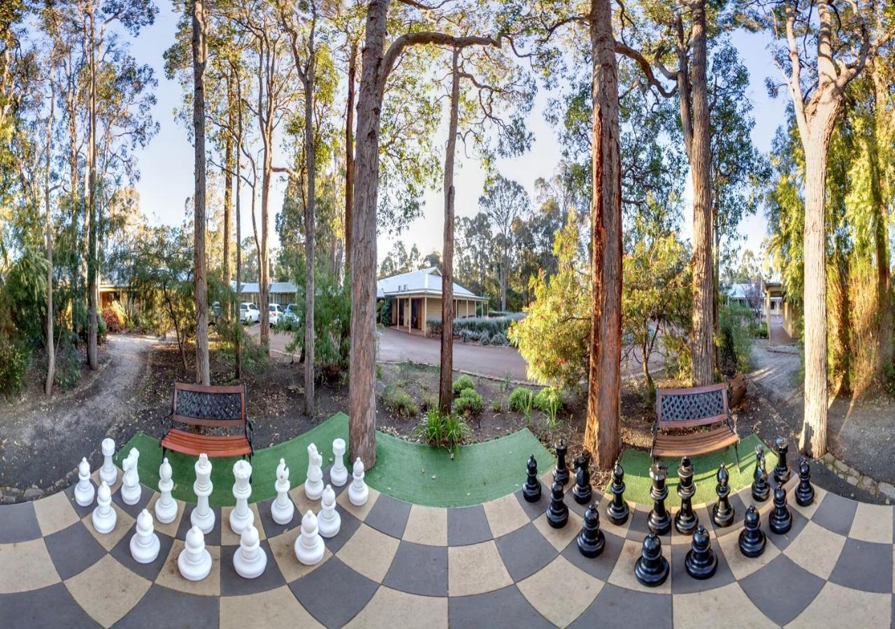 สเตย์ มาร์กาเร็ต ริเวอร์ Hotel Margaret River ภายนอก รูปภาพ
