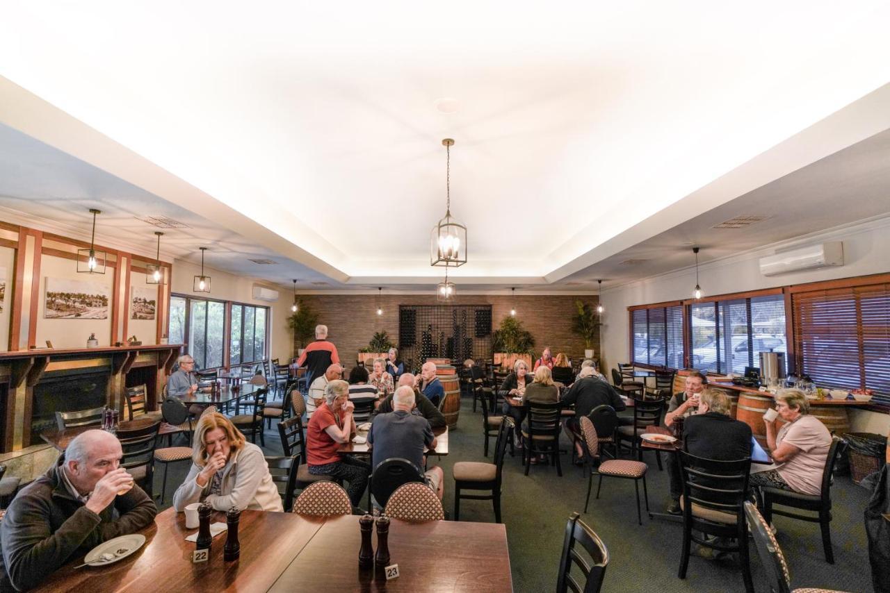 สเตย์ มาร์กาเร็ต ริเวอร์ Hotel Margaret River ภายนอก รูปภาพ